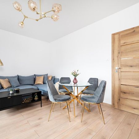 Manufaktura Residence - Apartamenty Prestiz Z Garazem Podziemnym I Dwoma Lazienkami Łódź Exteriör bild