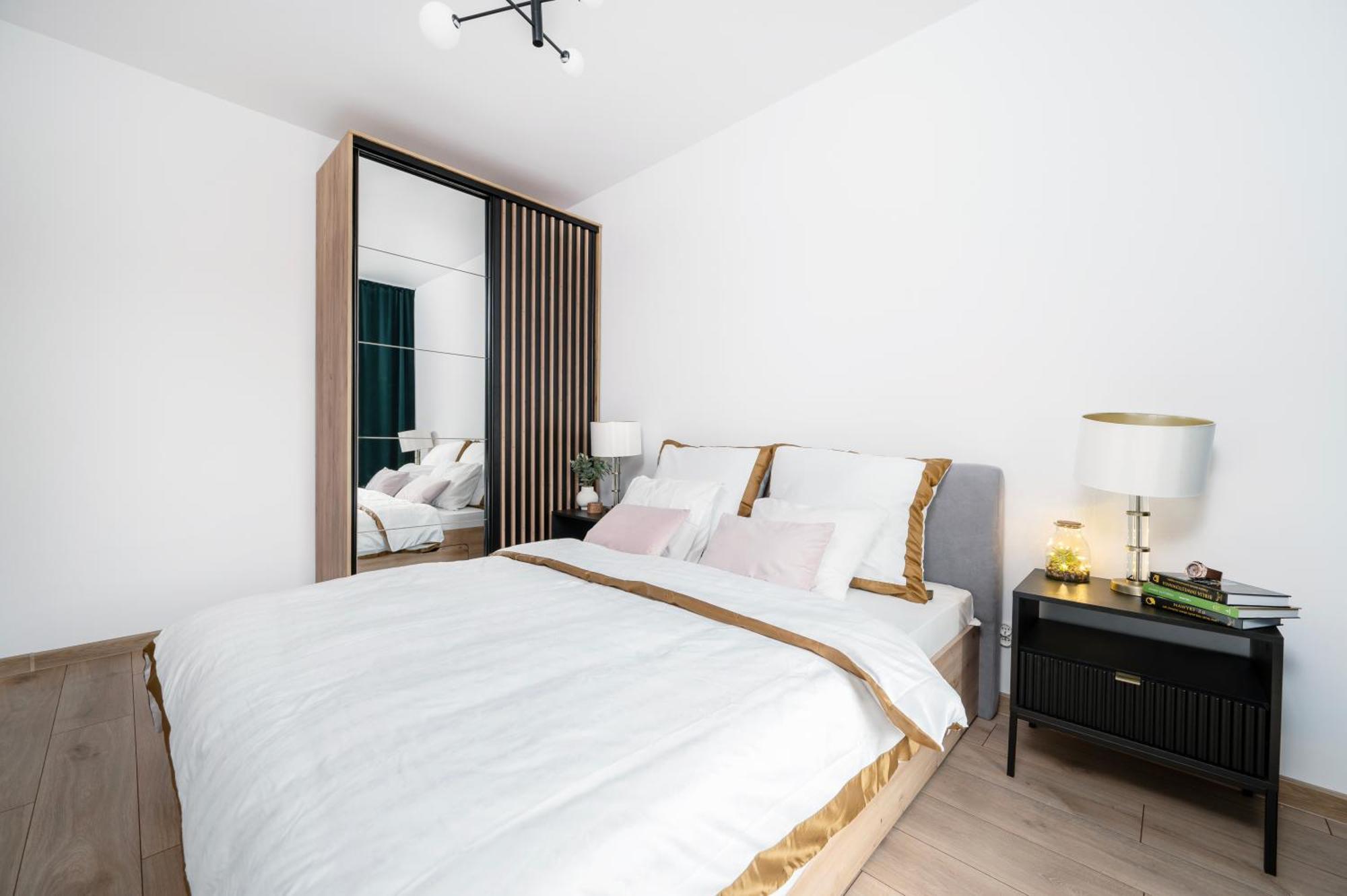 Manufaktura Residence - Apartamenty Prestiz Z Garazem Podziemnym I Dwoma Lazienkami Łódź Exteriör bild