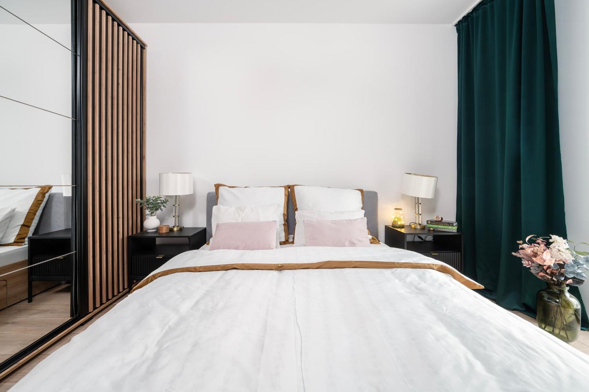 Manufaktura Residence - Apartamenty Prestiz Z Garazem Podziemnym I Dwoma Lazienkami Łódź Exteriör bild